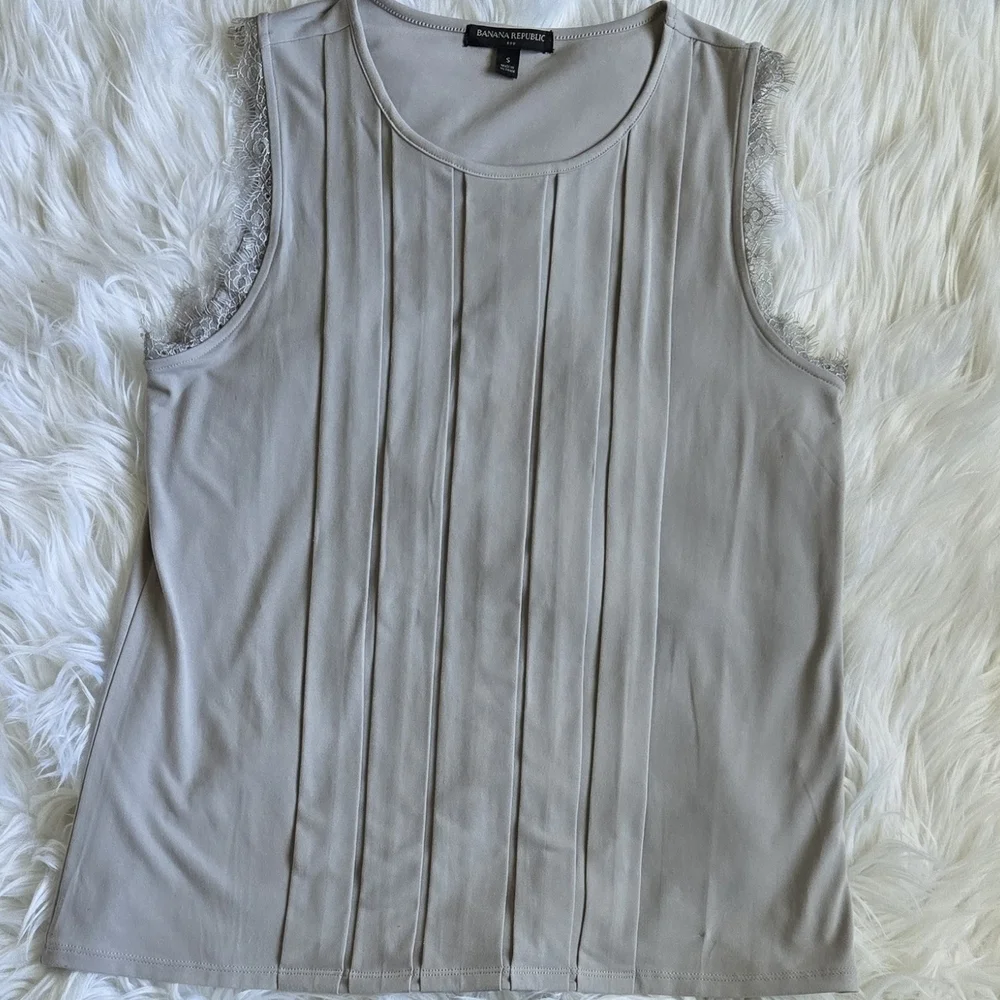 Banana Republic Women's Gray Sleeveless Top - Picture 1 of 3
